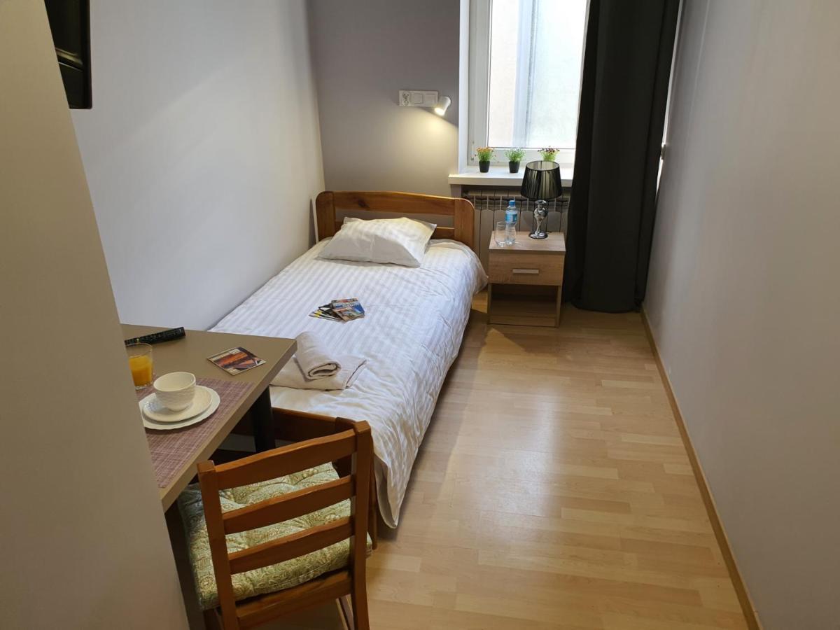 Jasna Hotelik Self Check-In 华沙 外观 照片