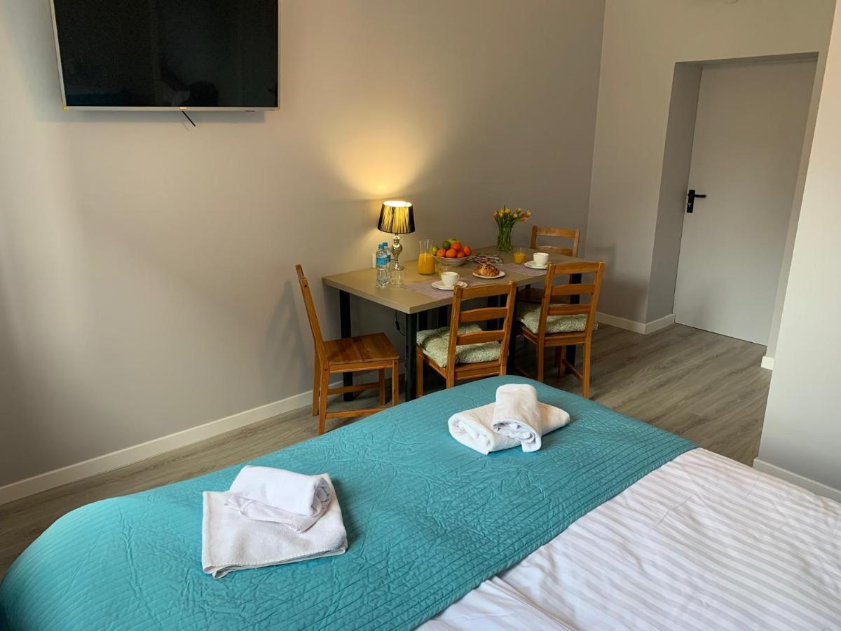 Jasna Hotelik Self Check-In 华沙 外观 照片